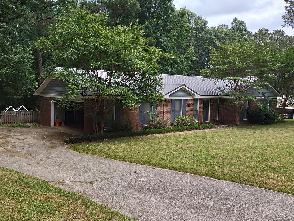 2nd image of 103 Shoal Creek Ln