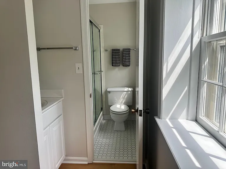 4847 Chevy Chase Dr #172 — Photo 22