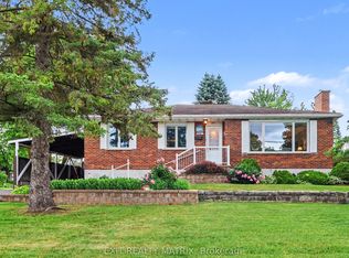 39 Tauvette St, Ottawa, ON K1B 3A1