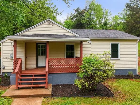 260 Scotts Farm Rd, Lynchburg, VA 24504