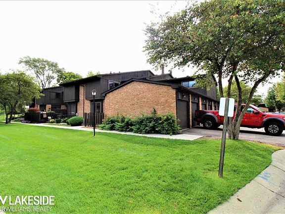 2nd image of 37430 Clubhouse Dr