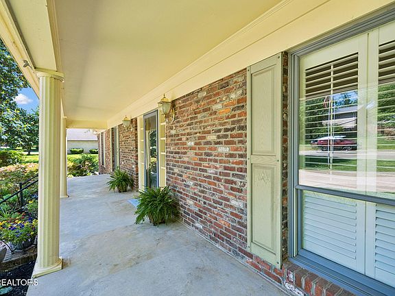 3rd image of 8800 Rushmore Dr