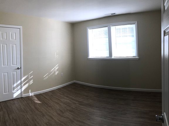 5th image of 50 Corning Blvd