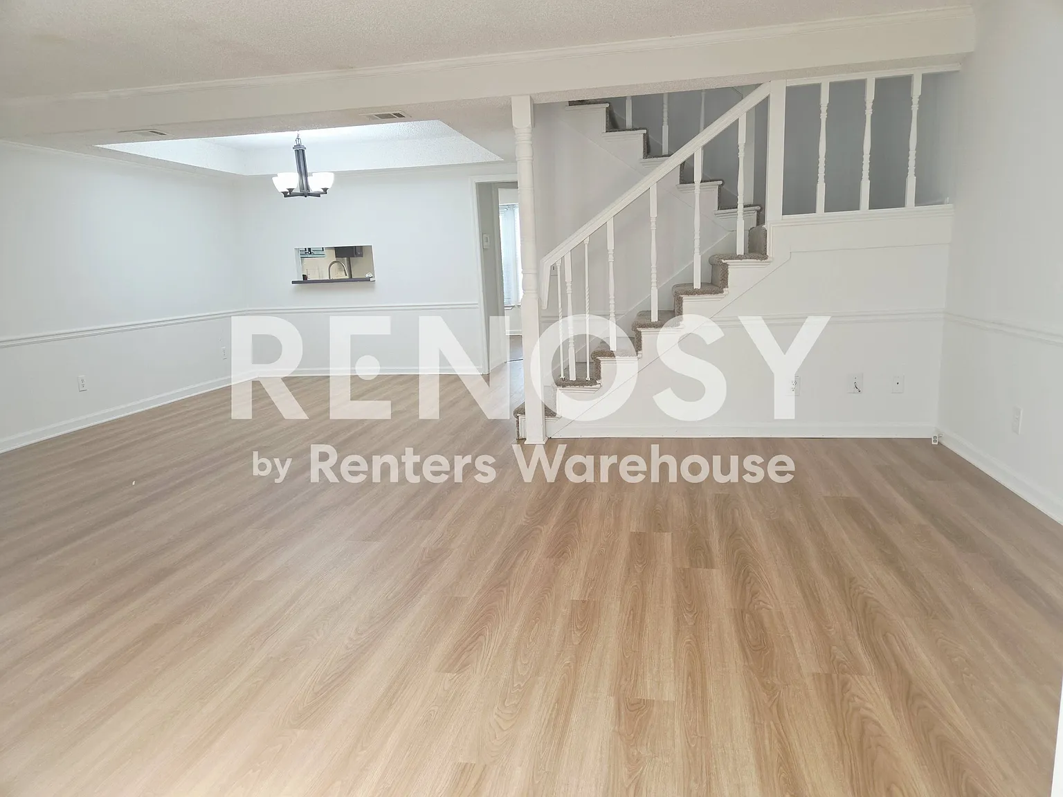 2/2.5 End Unit Townhome — Photo 3