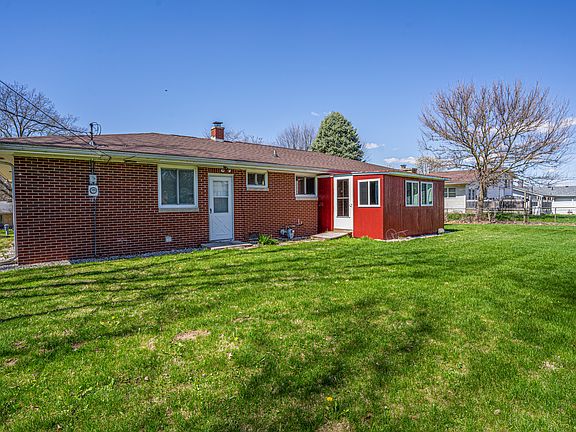 4th image of 1604 Sherwood Dr