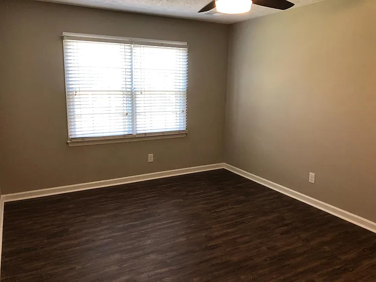 4063 Stephanie Ct NW — Photo 17