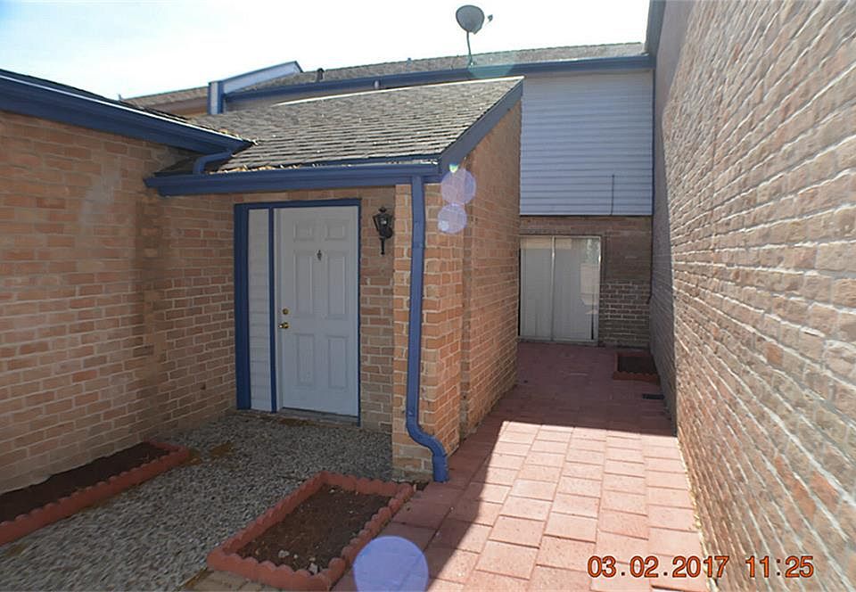 1st image of 4711 N Cashel Cir