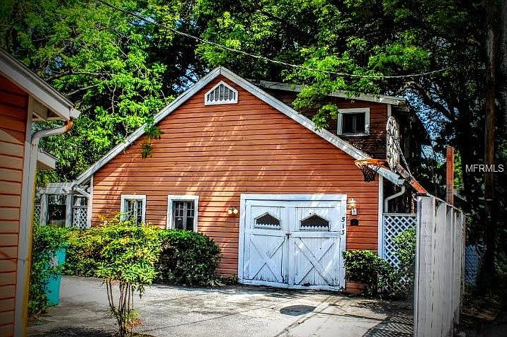 1st image of 513 E Amelia St
