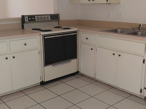 4th image of 4613 Skyline Blvd APT 103