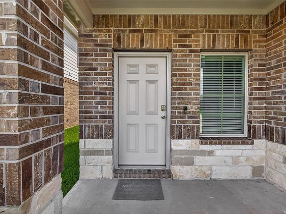3rd image of 22446 Forest Gorge Ln