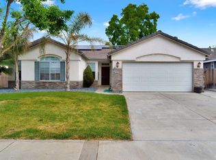 1036 W North Star Dr, Hanford, CA
