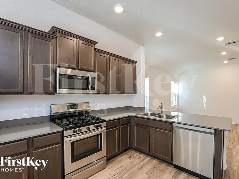 18435 Summit Ranch Dr — Photo 8