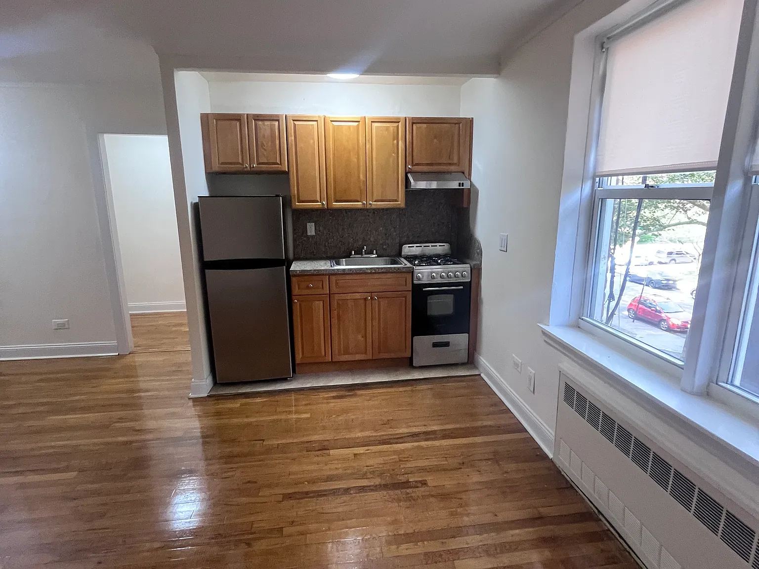Studio, 550 sqft, $1,825 — Photo 4
