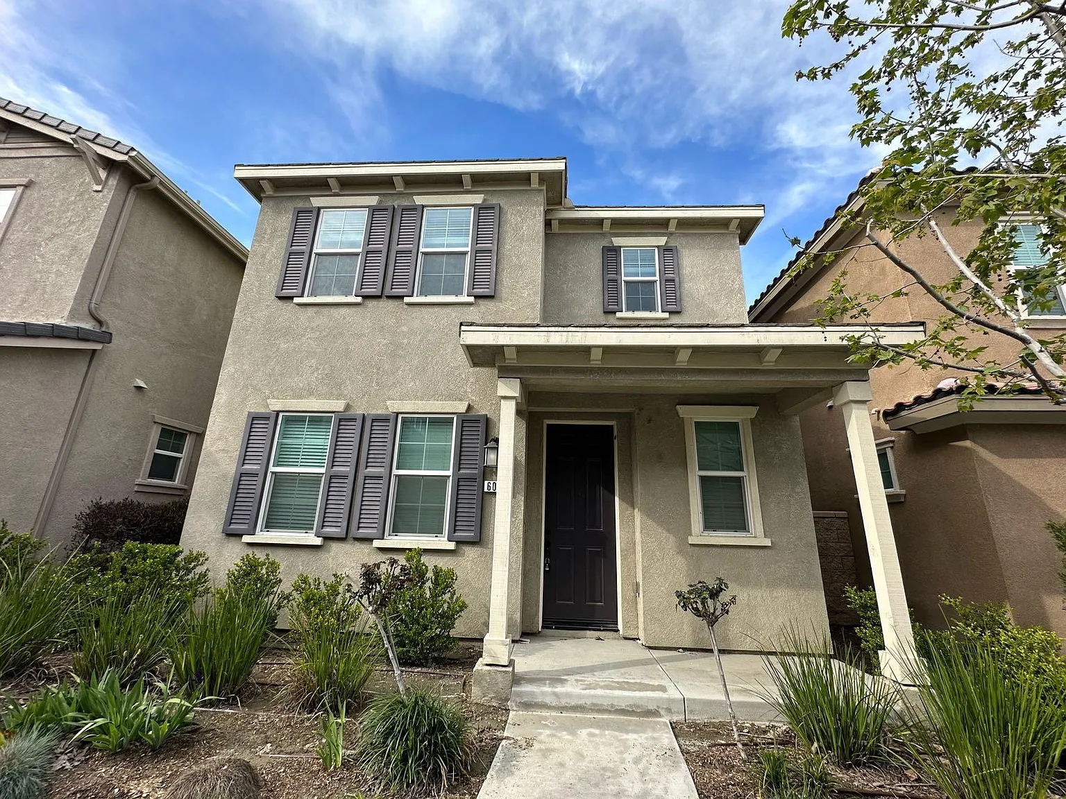 3 bed, 2.5 bath, 1993 sqft, $3,200 — Photo 1