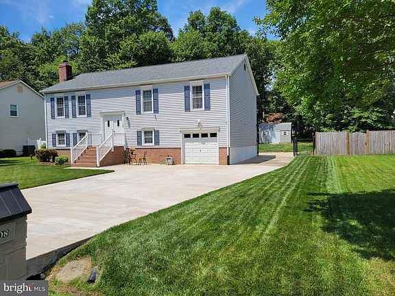 2nd image of 11308 Yorkshire Ct