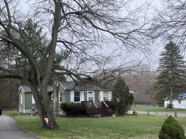 973 Day Rd, Vassar, MI 48768