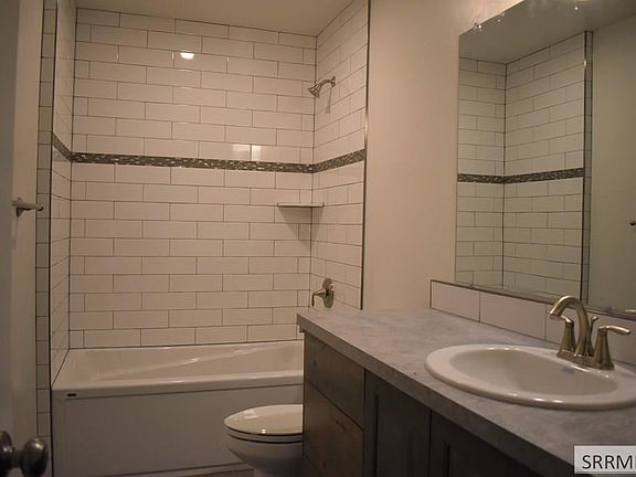 5th image of 3916 N Hemingway Ave