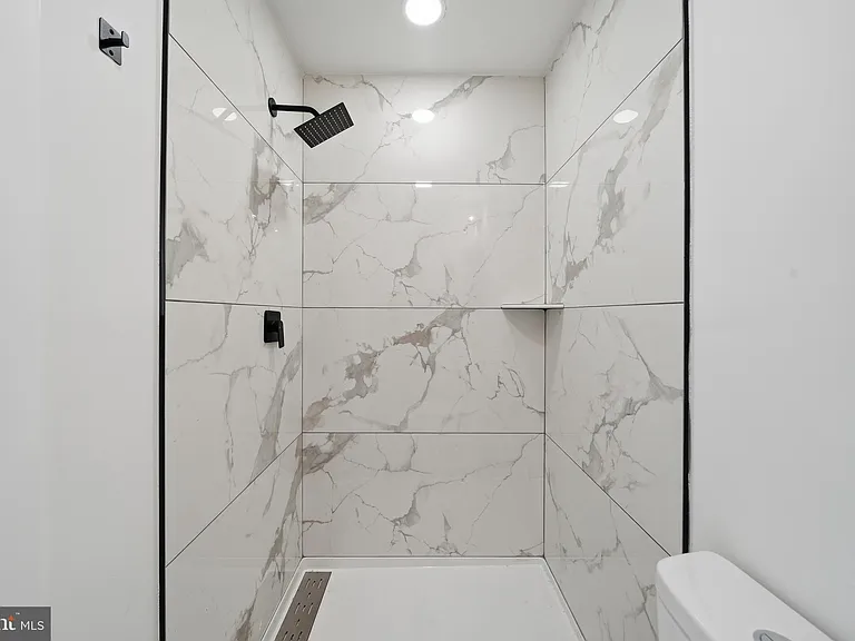 2109 Tasker St #2 — Photo 9
