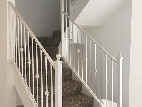 3rd image of 3588 Oasis Dr