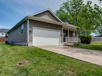 2071 E Foxridge Trail, Republic, MO, 65738