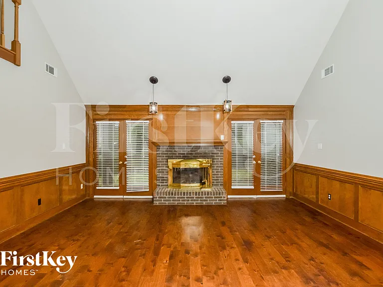3943 Green Spruce Bnd — Photo 7