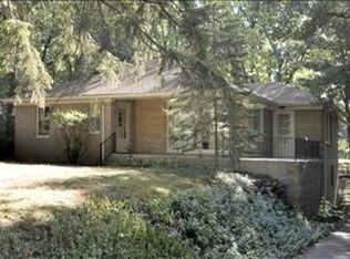 4327 Lakeside Dr, Kalamazoo, MI 49008