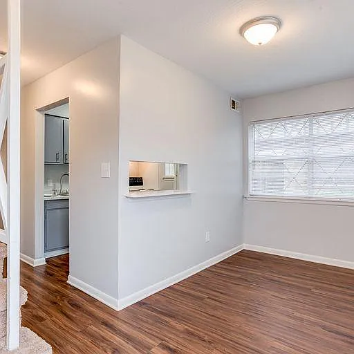 2 bed / 1.5 bath