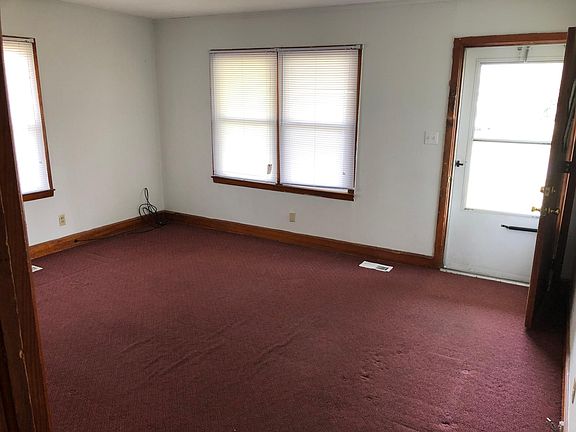 3rd image of 505 N Gum St