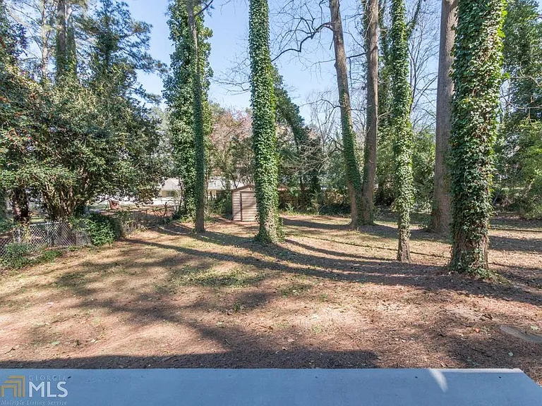 1920 La Mesa Ln — Photo 18