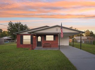 1302 N Bracewell Dr, Plant City, FL 33563