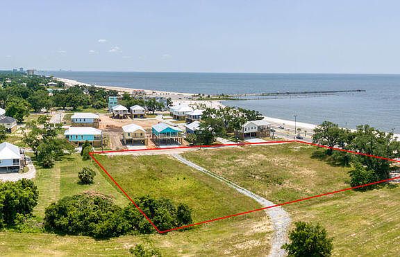 3rd image of 164 E Beach Blvd