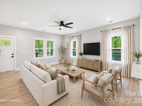4th image of 392 Park Rd