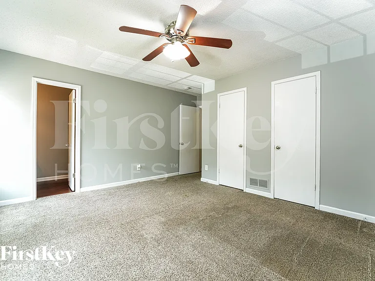 5565 Westberry Ln — Photo 8