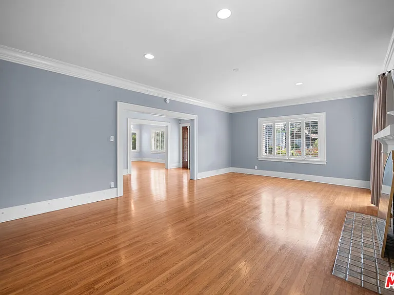 1231 S Saint Andrews Pl — Photo 4