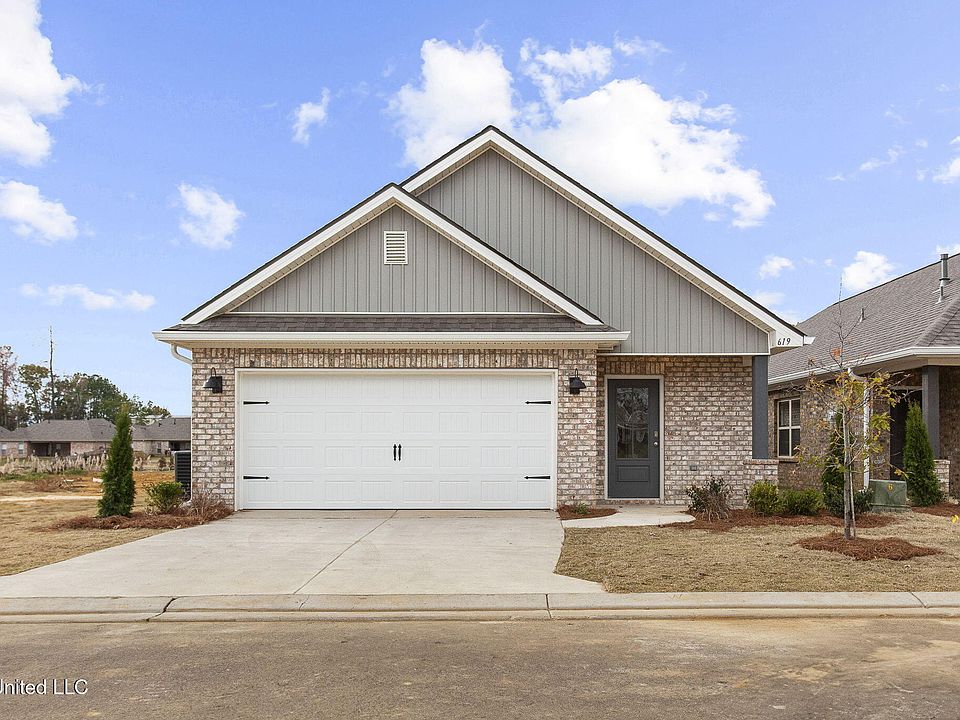 1st image of 619 Stillwater Dr