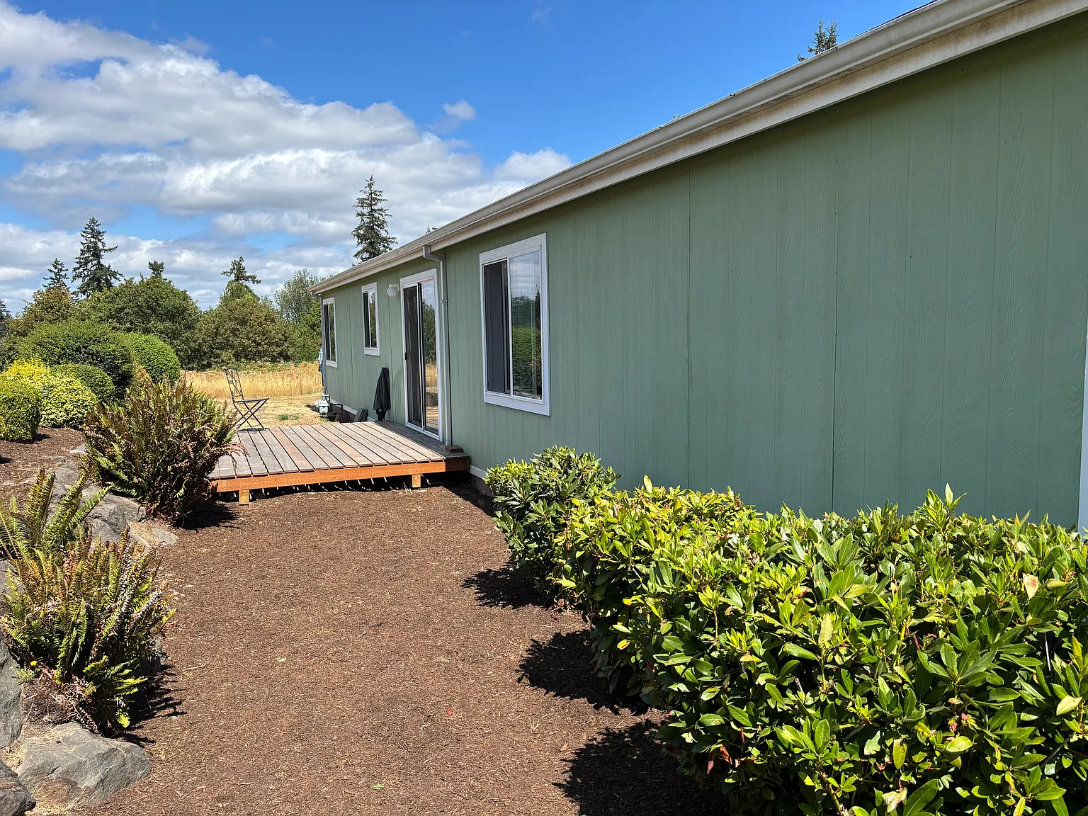 3 bed, 1600 sqft, $2,700 — Photo 3