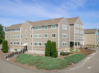 36 Dunham Rd APT 204, Beverly, MA 01915