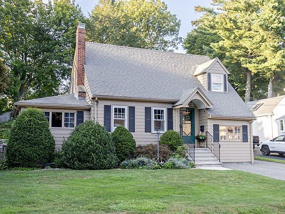 3rd image of 204 Beech Ave