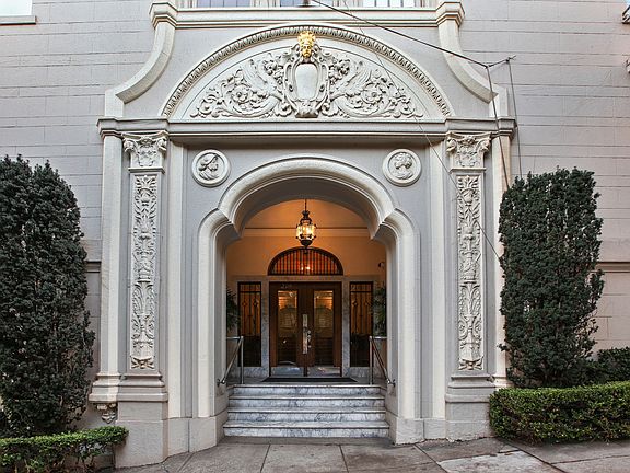 5th image of 2111 Hyde St #500