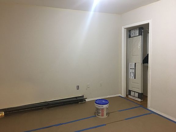 5th image of 452 Turneur Ave