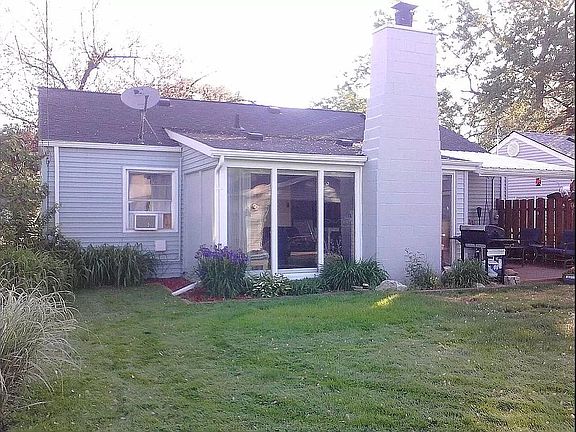 4th image of 21706 Lange St