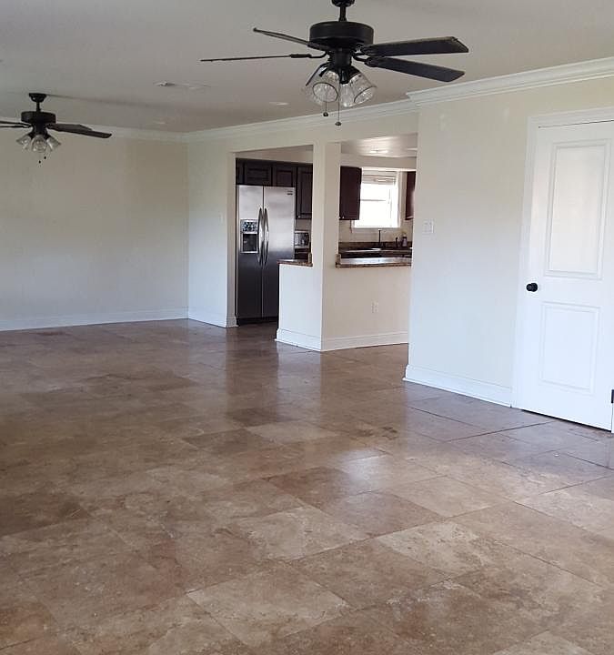 Entry-Living