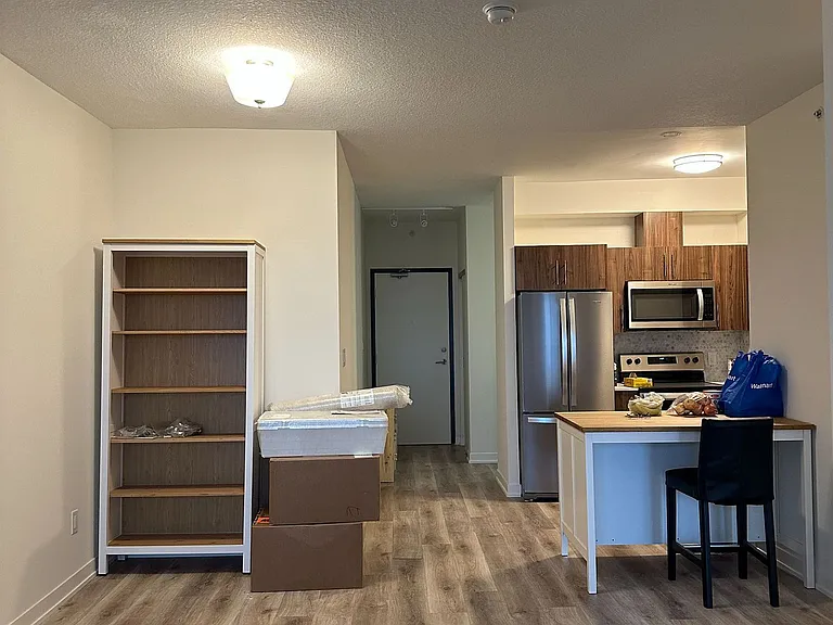 128 King St N #1403 — Photo 4