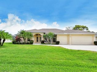 91 Pine Valley Ln, Rotonda West, FL 33947