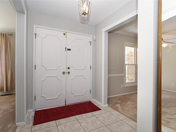 4th image of 706 Barham Down Dr