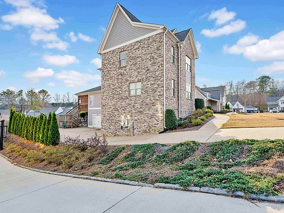 4th image of 6007 Clubhouse Dr