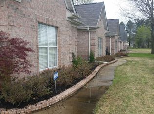 1035 Lakeview Dr, Collierville, TN 38017