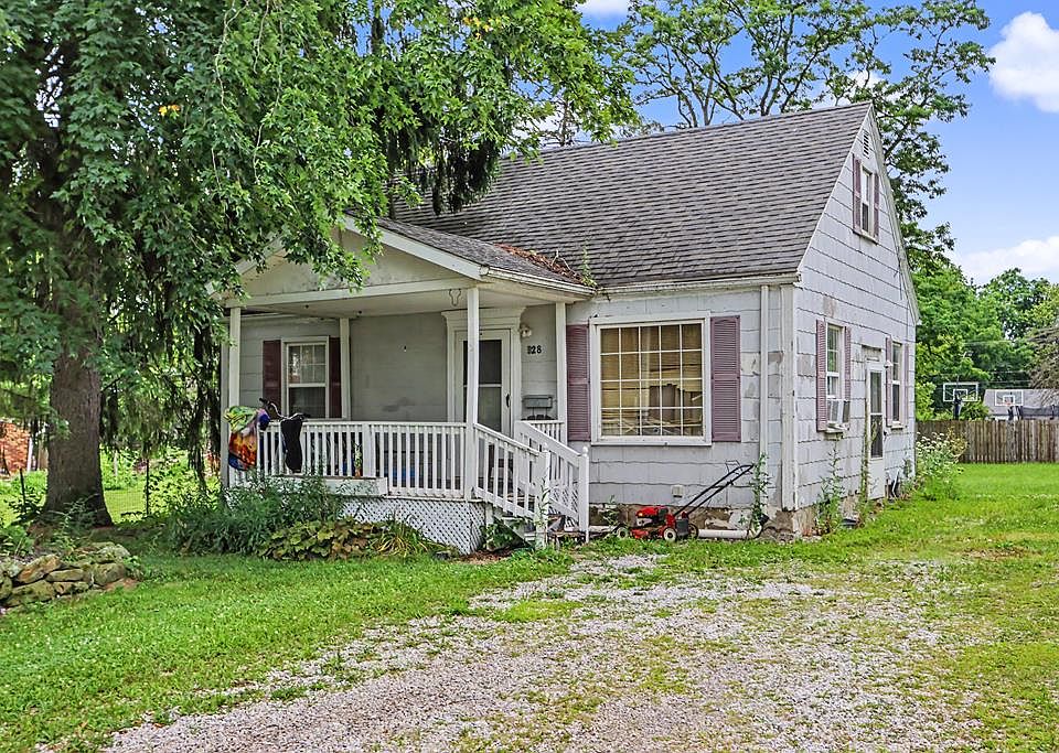 1st image of 928 Burger Ave