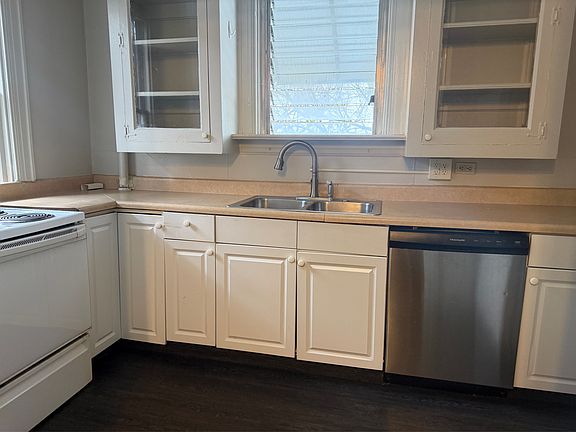5th image of 326 W Philadelphia St #2