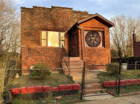 2606 Slattery St, Saint Louis, MO 63106